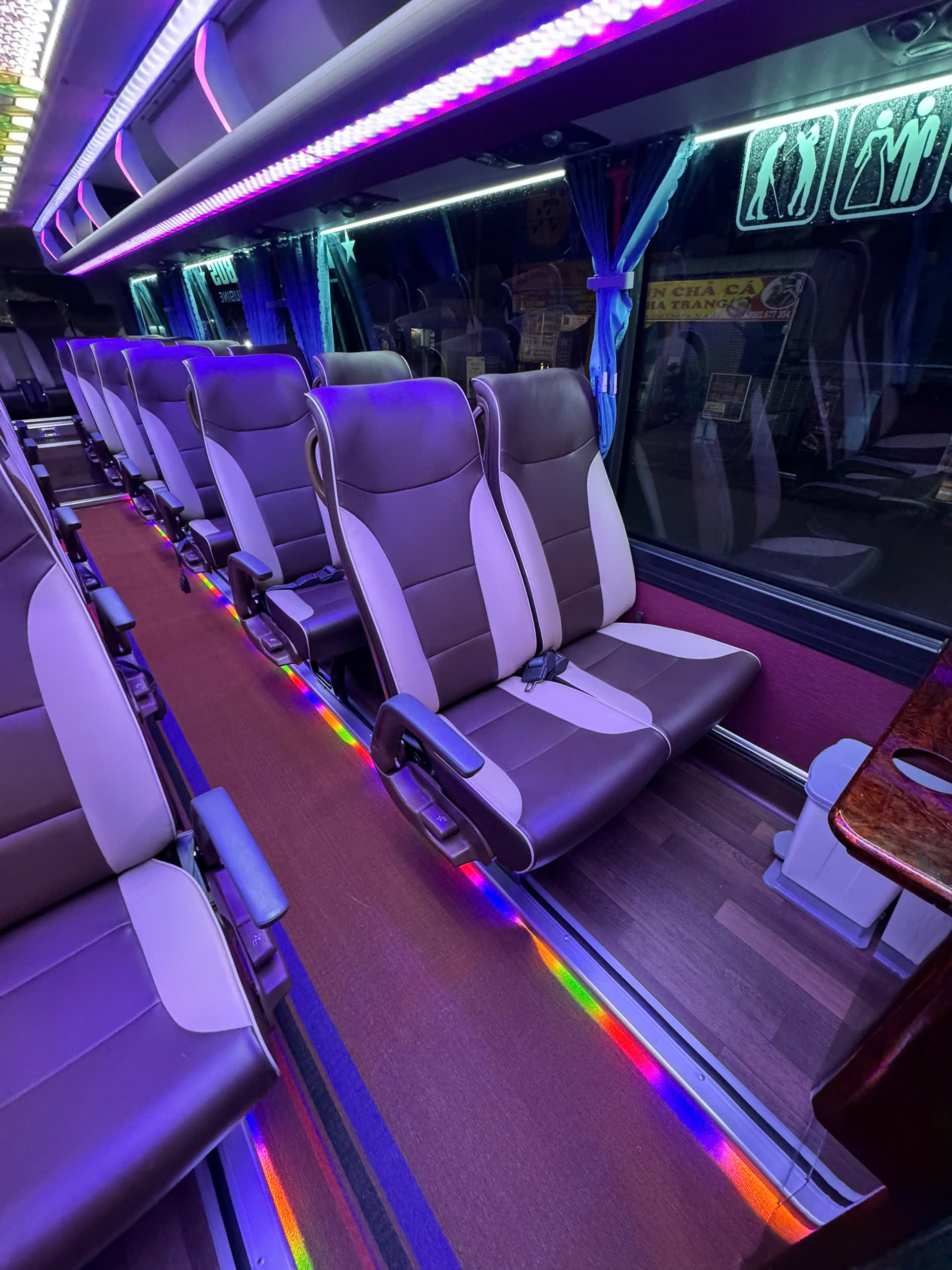 Thuê xe 29 chỗ giá rẻ, uy tín tại TP.HCM