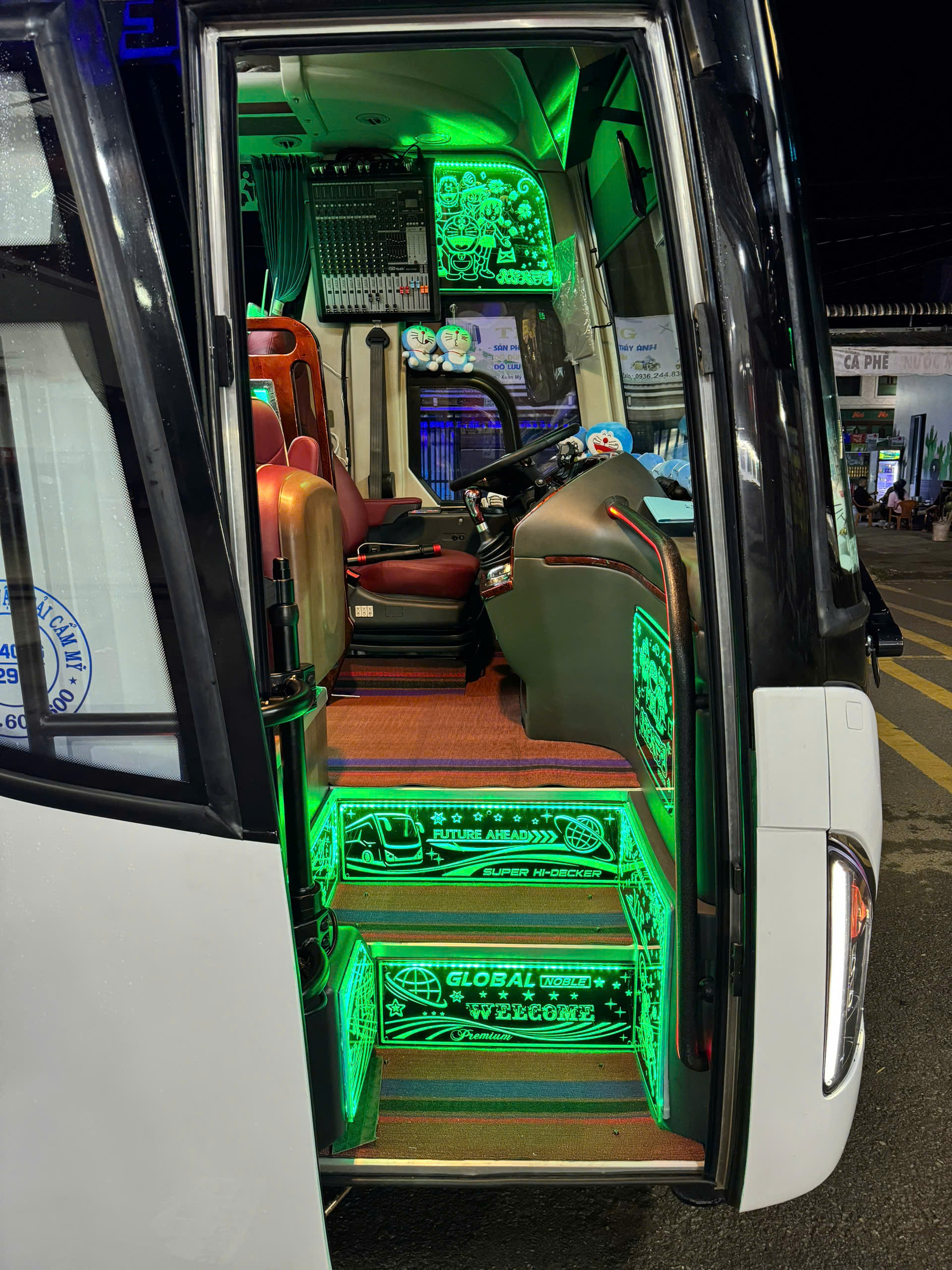 Thuê xe 29 chỗ giá rẻ, uy tín tại TP.HCM